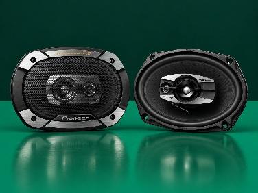 550W Pioneer Speakers