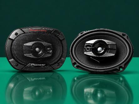 450W Pioneer Speakers